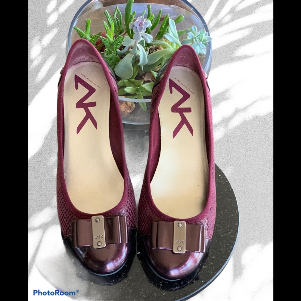 ANNE KLEIN SPORT BURGUNDY/EGGPLANT FLATS
